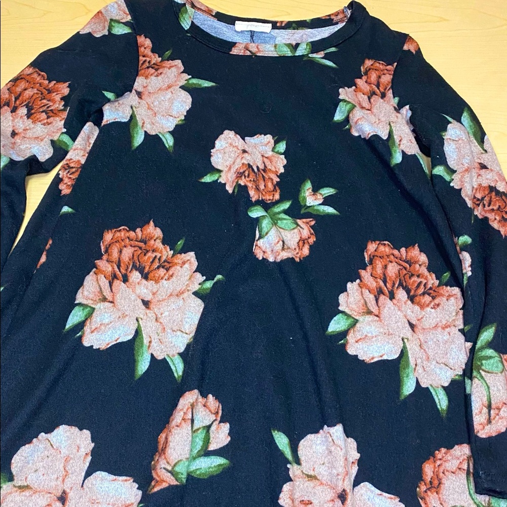 Size medium sweater dress - hits about the knee